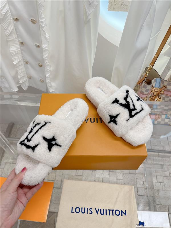 2025126103526449 230